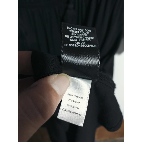 Torrid black long sleeve dress with low v neck and string tie woman size 1X (1) - Picture 9 of 9